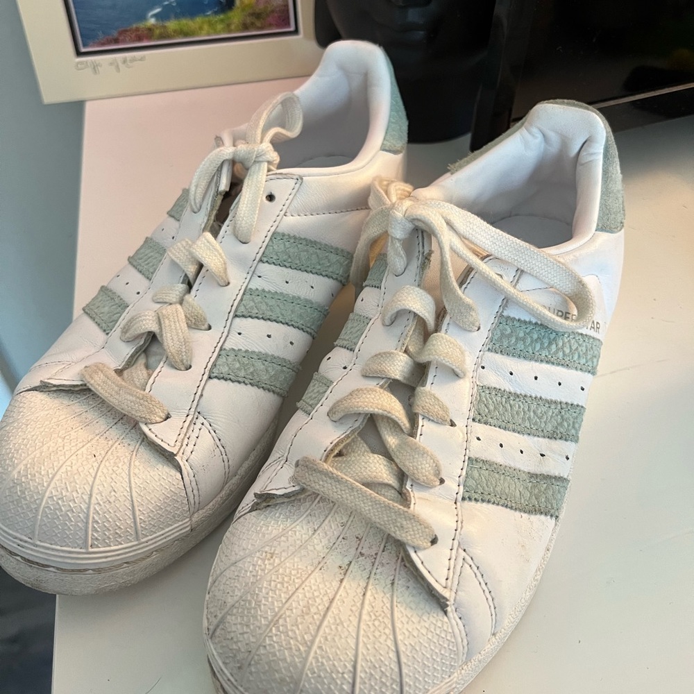 Adidas Superstar Sneakers